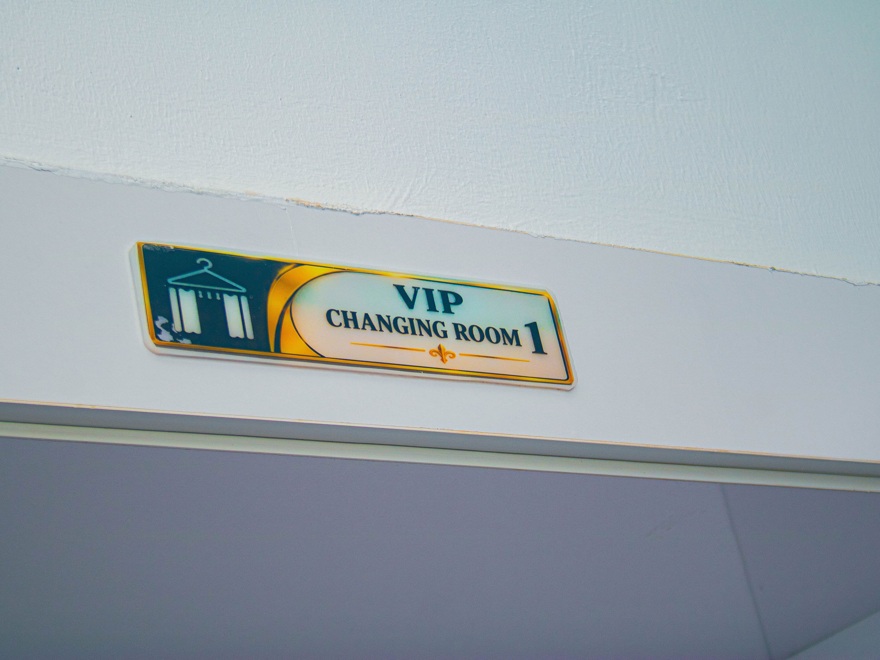 VIP & Lounge Areas — image 6
